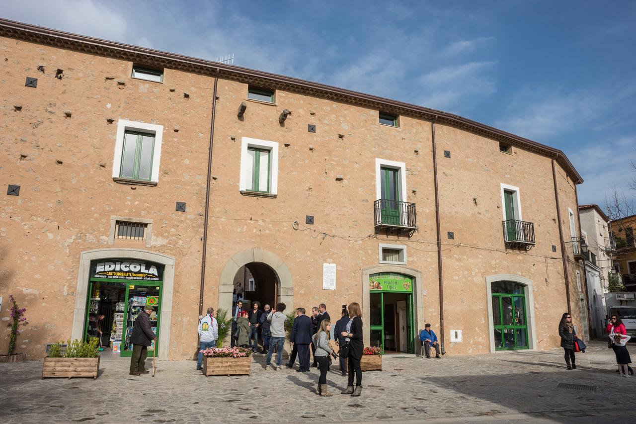 Residenza Palazzo Di Lorenzo Ceraso Екстериор снимка